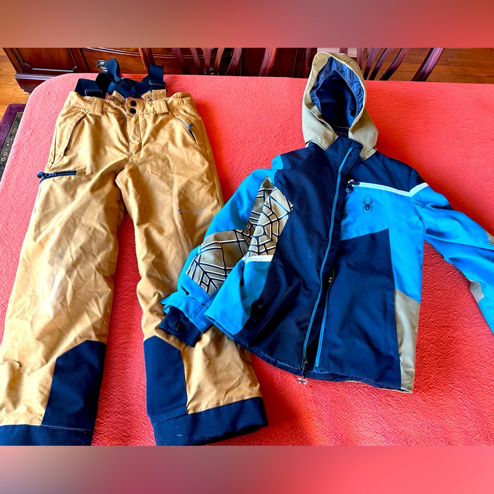 Boys Soider size 12 ski pants and jacket
